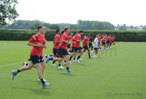 Игроки "Арсенала" приступили к тренировкам