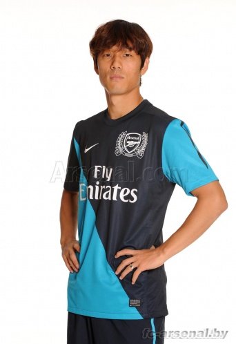 Официально: Арсенал подписал контракт с  Пак Чу  Юном +Фото.