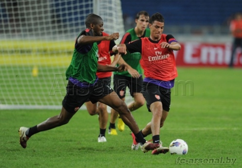 Тренировка "Арсенала" в Малайзии. Фото