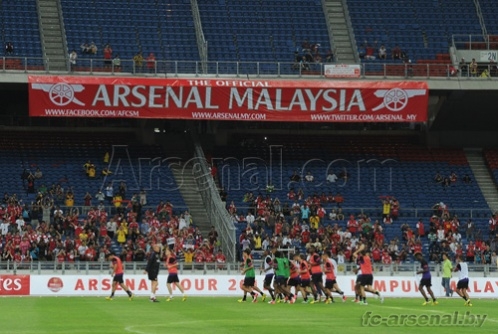 Тренировка "Арсенала" в Малайзии. Фото