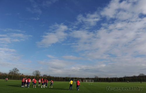 Фото с тренировки команды перед матчем с "Манчестер Сити"
